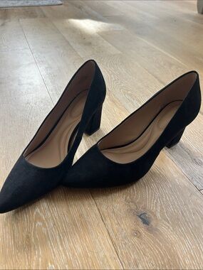 Kelly & Katie Velvet Pumps